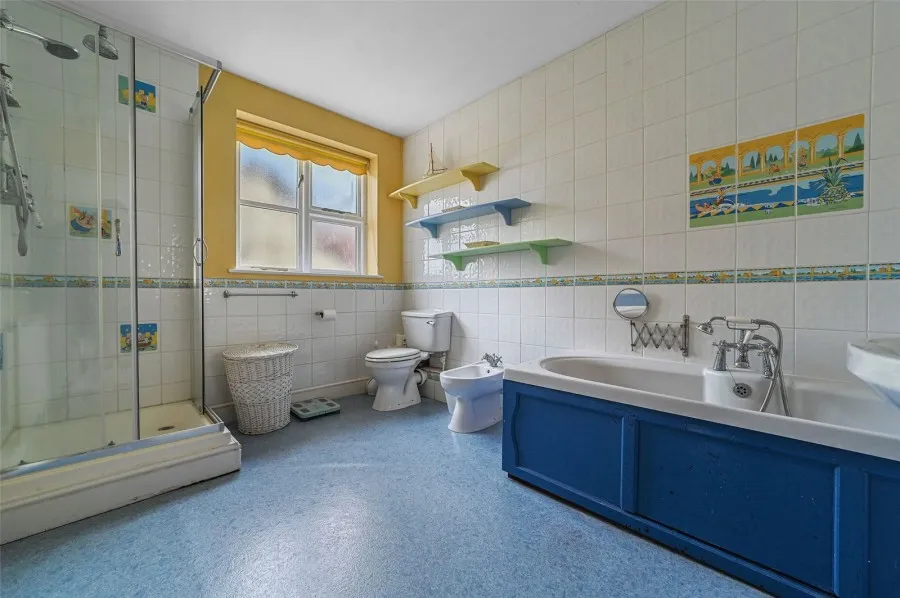 with 5 bedrooms in Harston, Cambridge, CB22, photo 16