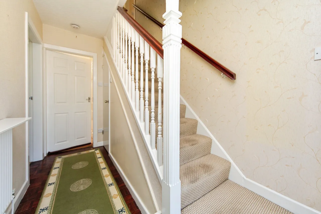 Bunbury Drive, Runcorn, WA7, photo 3
