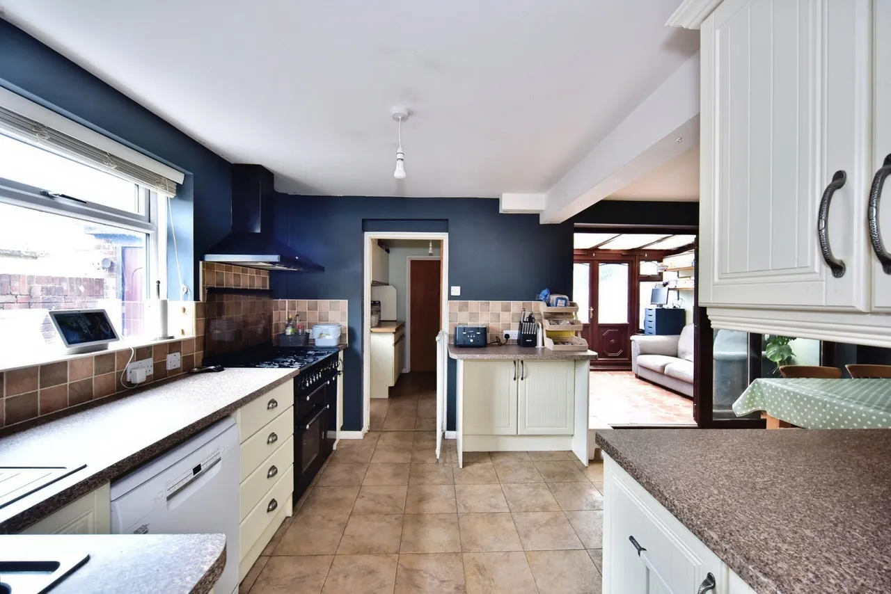 Baker Close, Teynham, Sittingbourne, Kent, ME9, photo 4