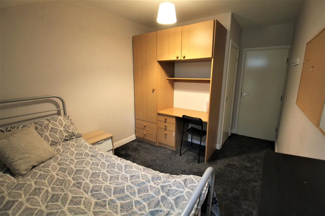 Victoria Street, Hyde Park, LS3, photo 7