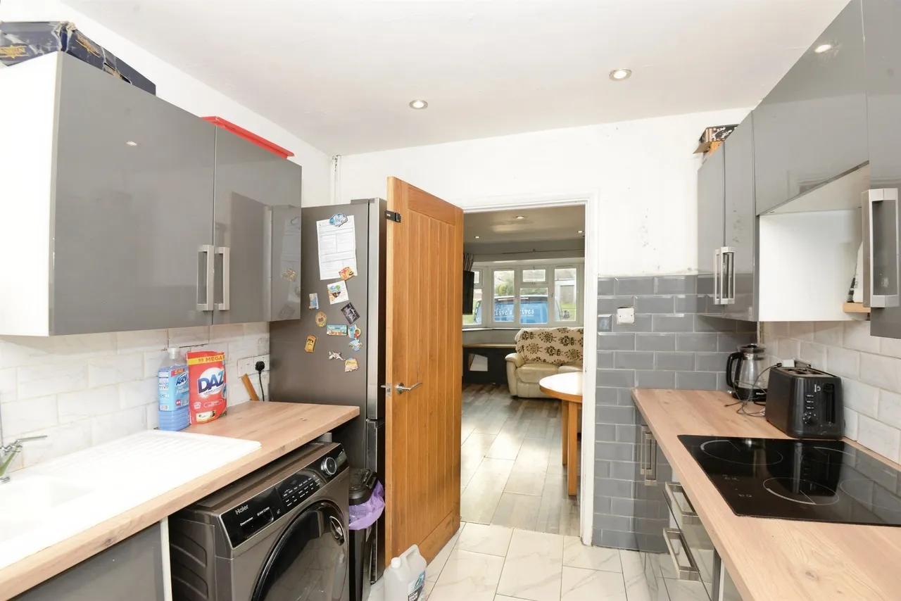 Marlow Road, Stokenchurch, HP14, photo 17