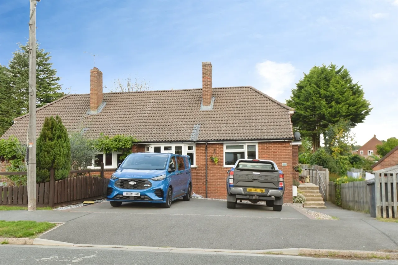 2 bed house for sale, Marlow Road, Stokenchurch, HP14