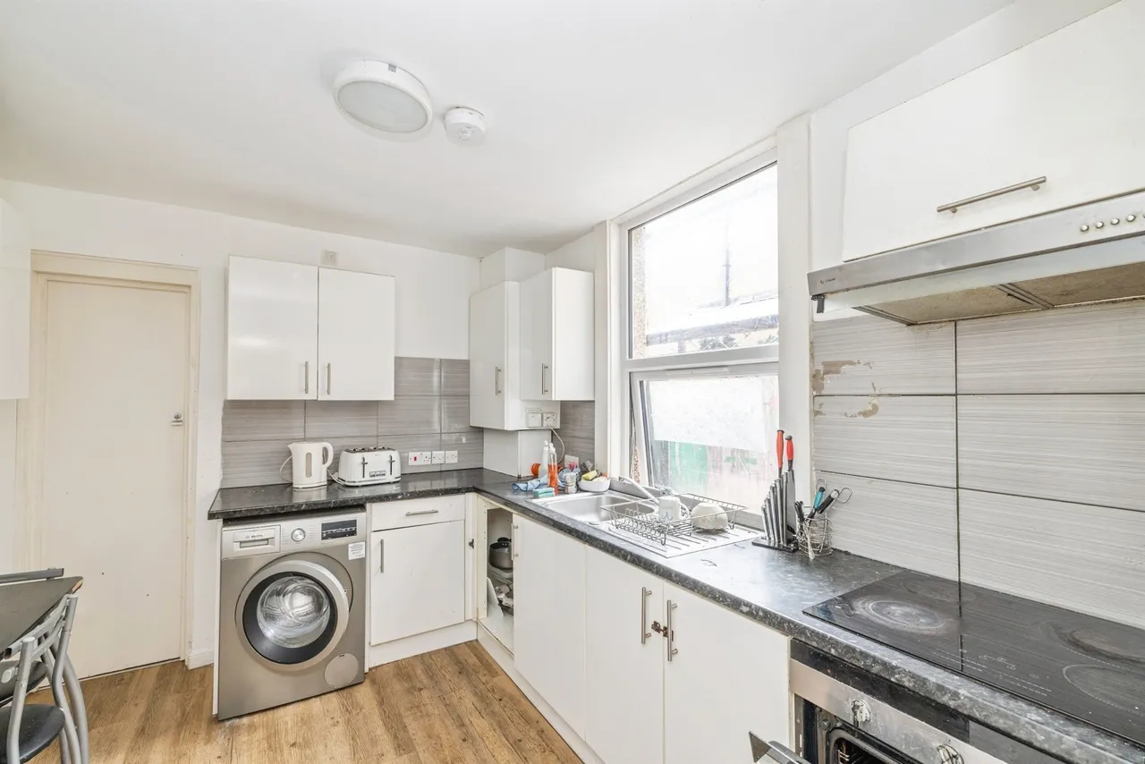 Whippendell Road, Watford, photo 8