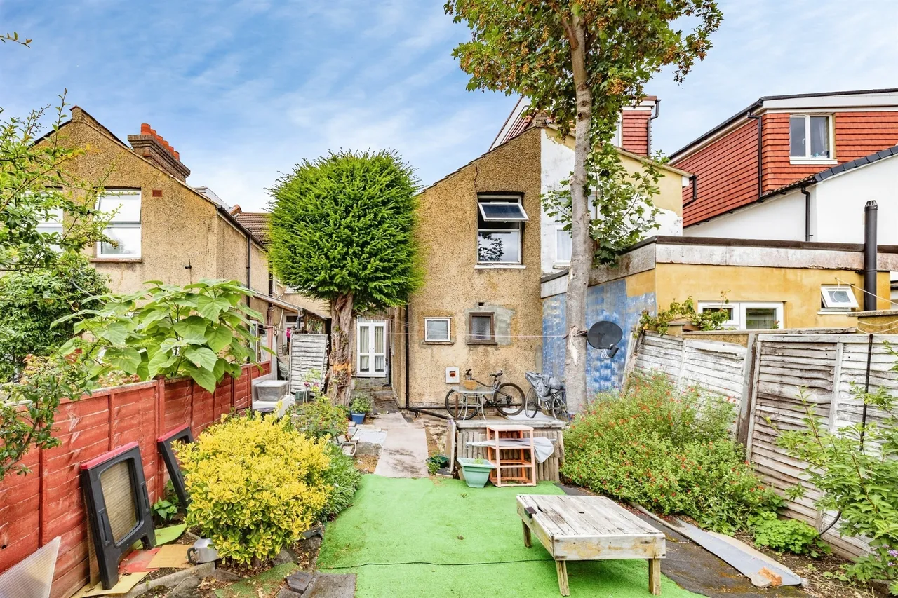 Whippendell Road, Watford, photo 2