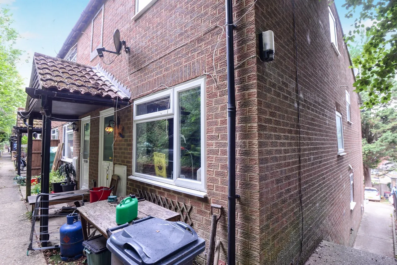 Westfield Walk, High Wycombe, HP12, photo 17