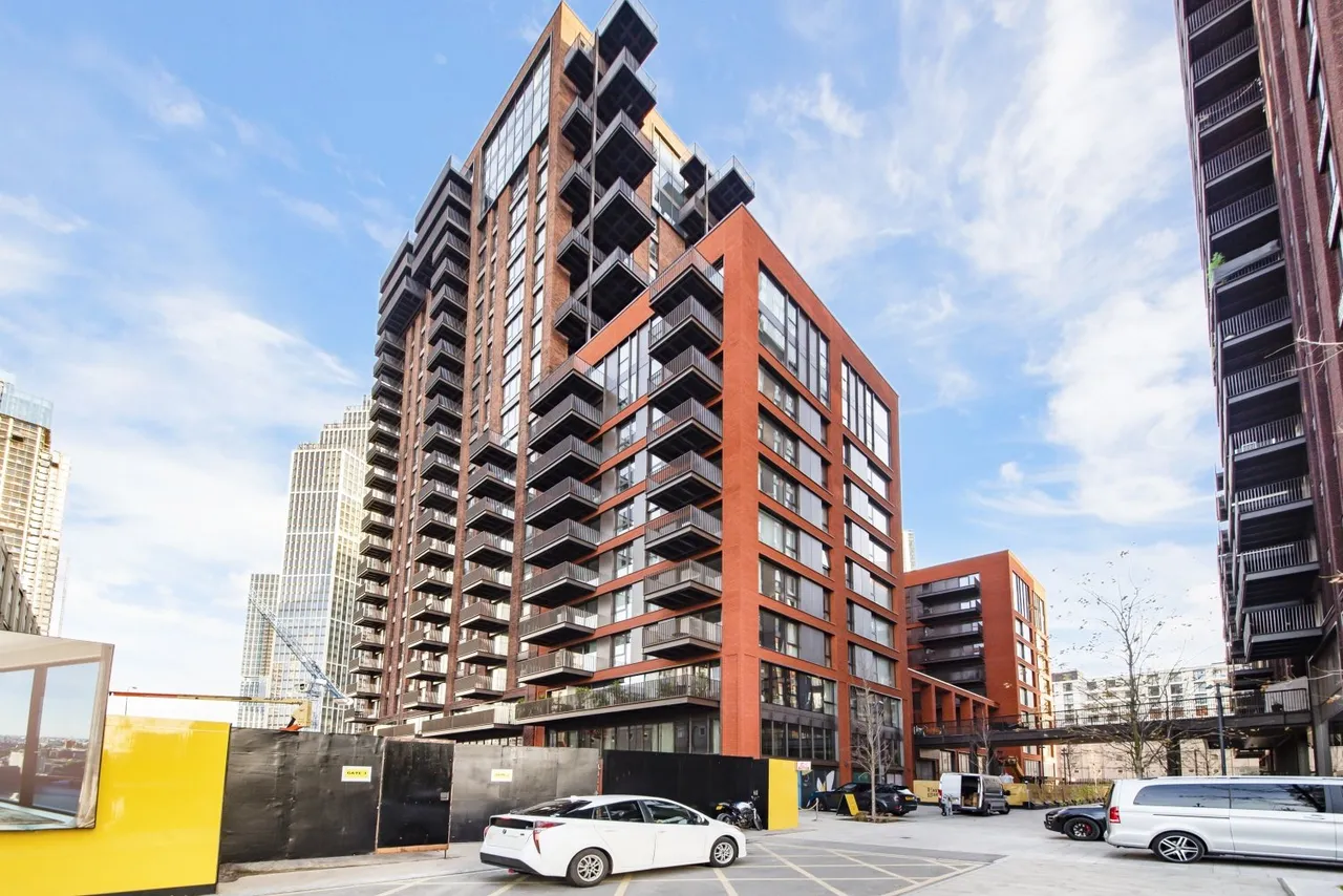Viaduct Gardens, Nine Elms, London, SW11, photo 11