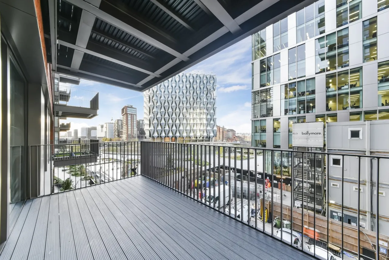 Viaduct Gardens, Nine Elms, London, SW11, photo 9