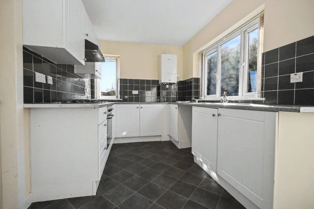 Highfield Road, Netherton, WF4, photo 2