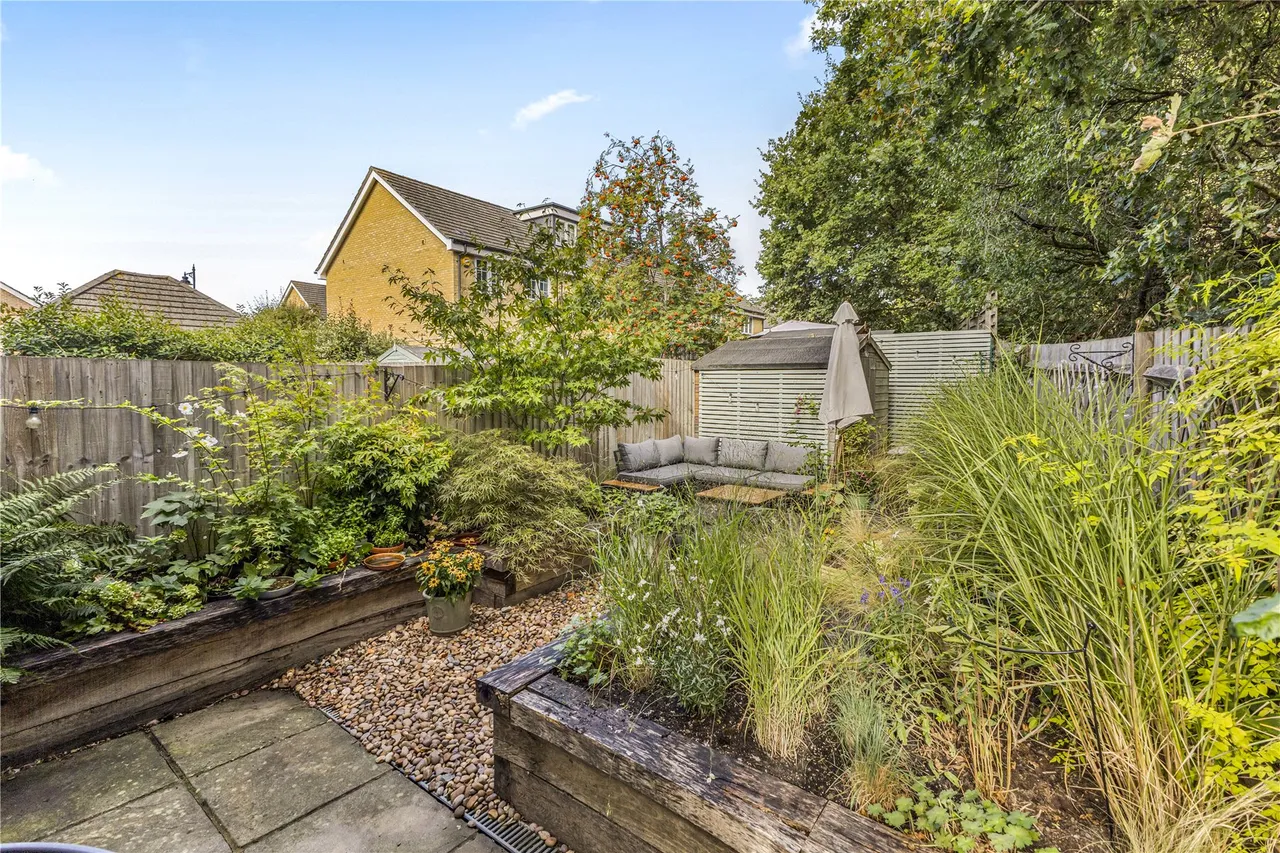 Brookwood Farm Drive, Knaphill, GU21, photo 14