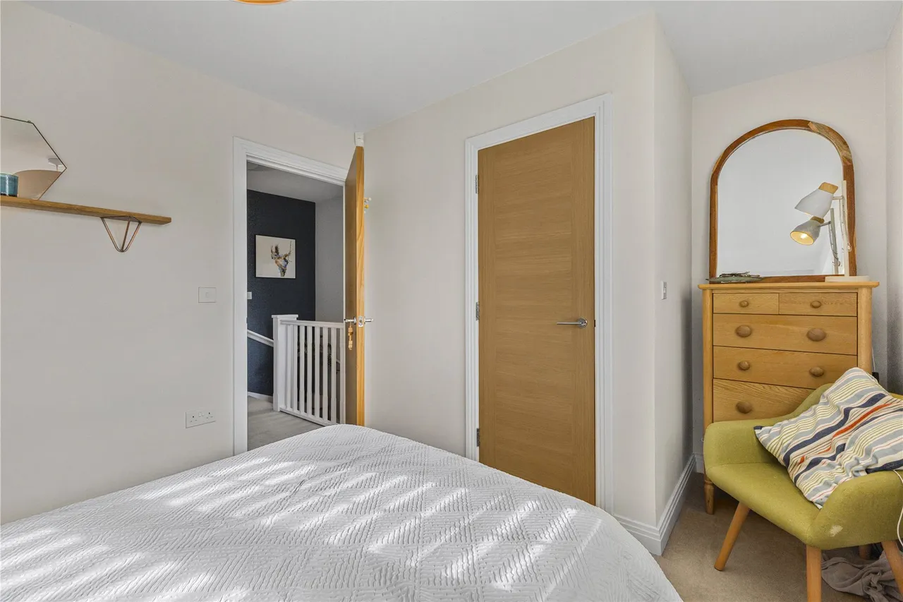 Brookwood Farm Drive, Knaphill, GU21, photo 10