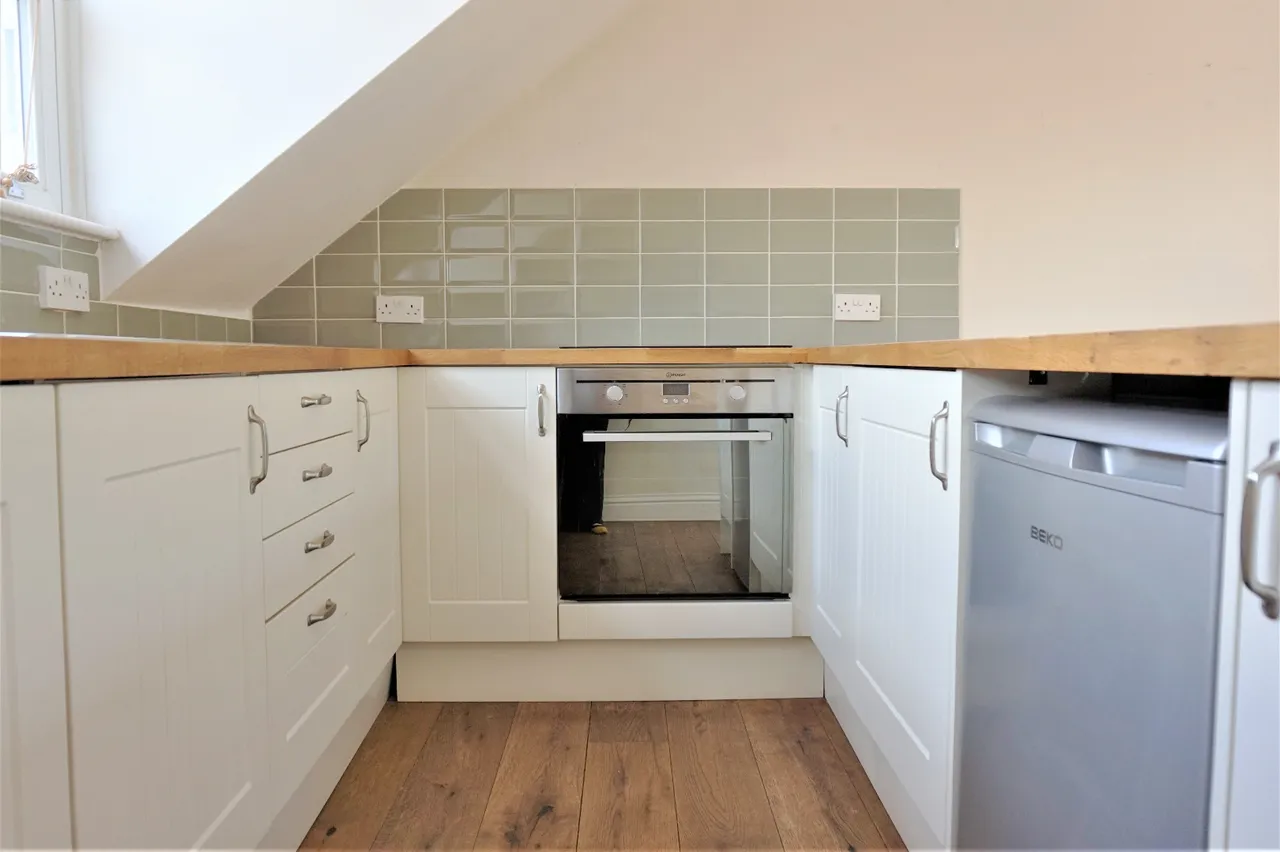 Windmill Road, London, SW18, photo 21