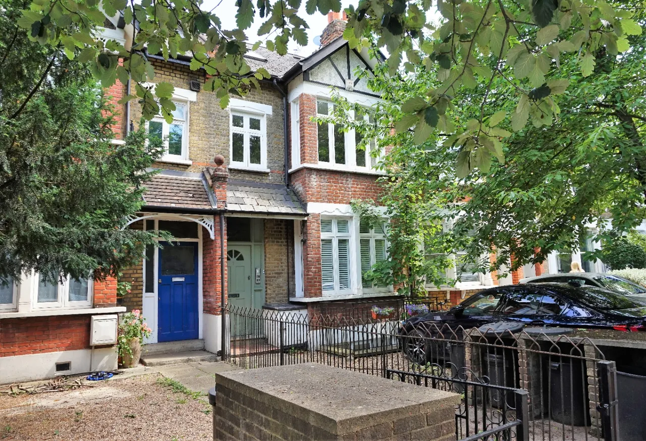 Windmill Road, London, SW18, photo 18