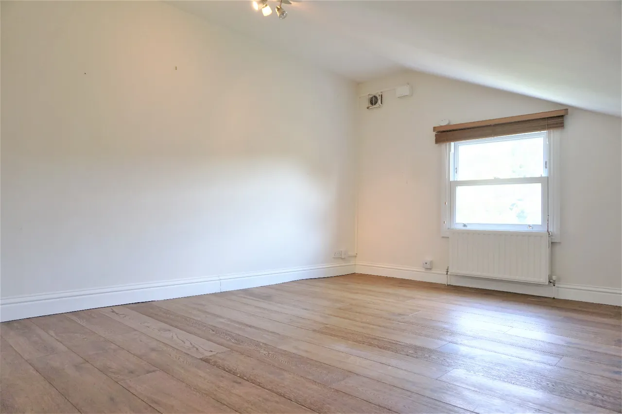 Windmill Road, London, SW18, photo 6