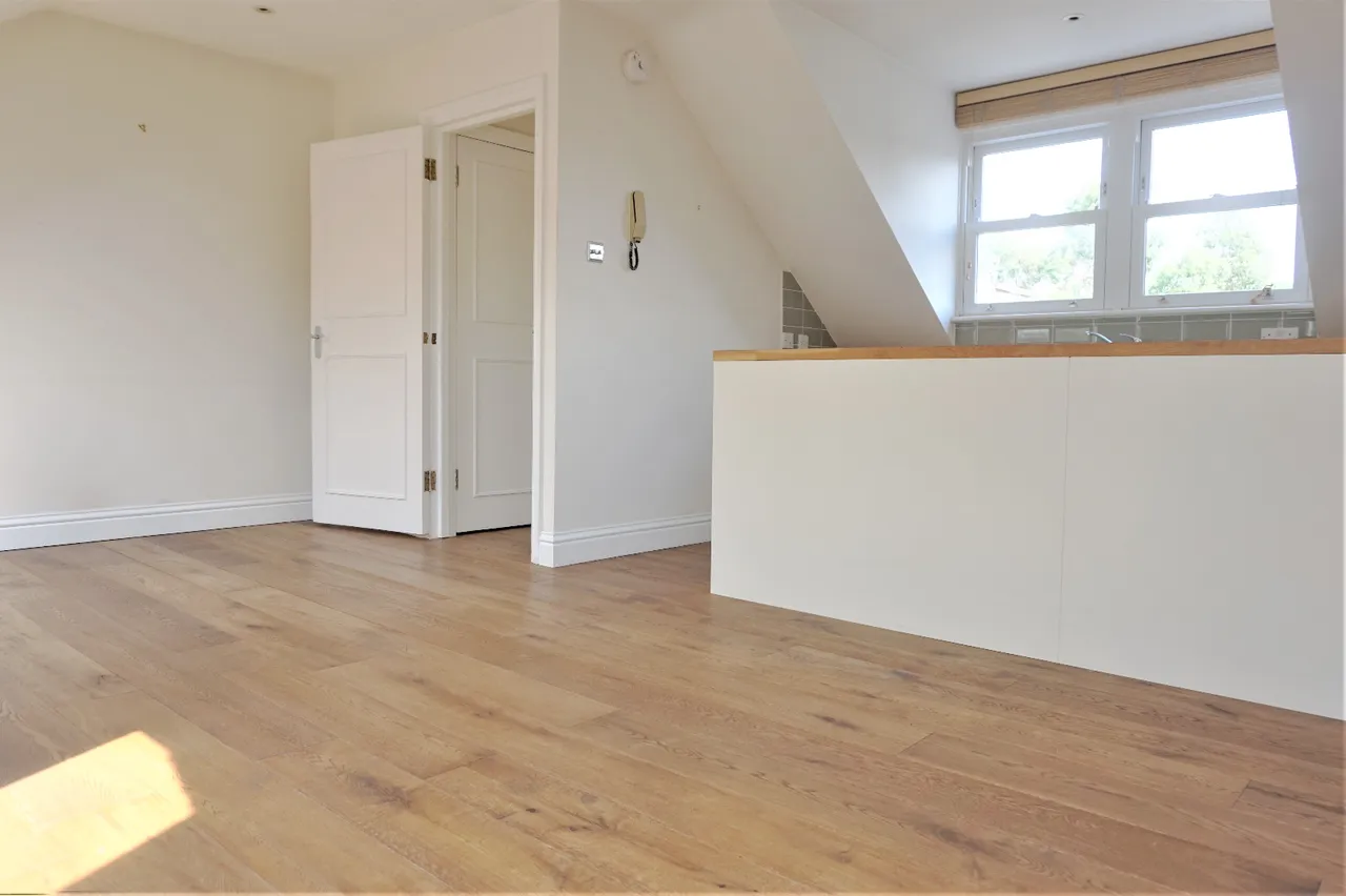 Windmill Road, London, SW18, photo 3