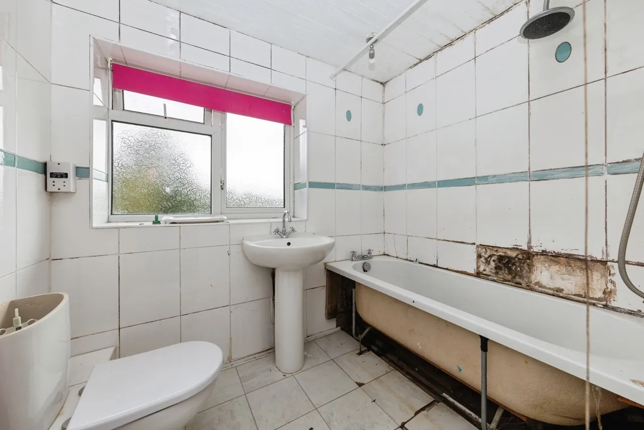 Coronation Road, Carmarthen, SA31, photo 8
