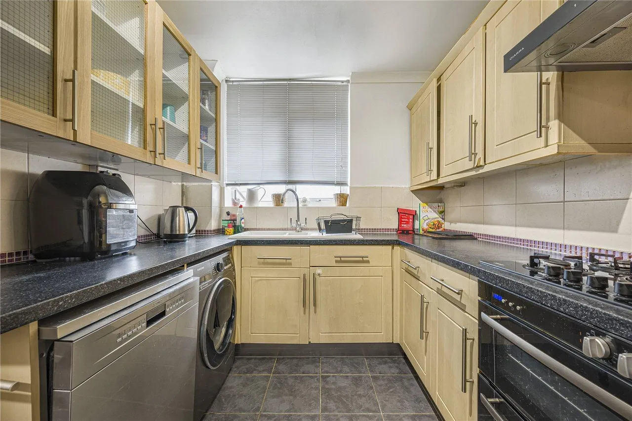 Canterbury Close, Dartford, DA1, photo 5