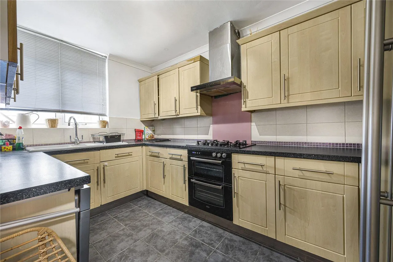 Canterbury Close, Dartford, DA1, photo 6