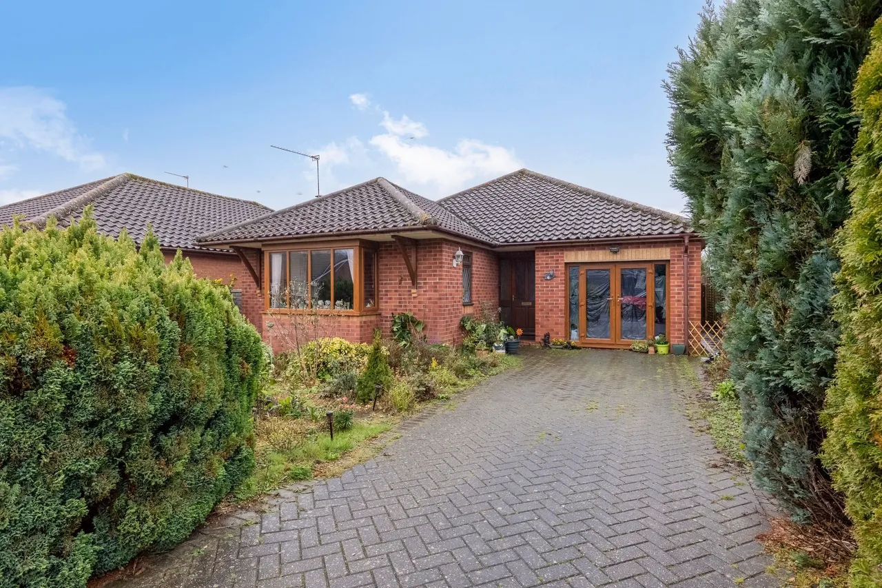 2 bed house for sale, Detached Bungalow in Holt Near the To