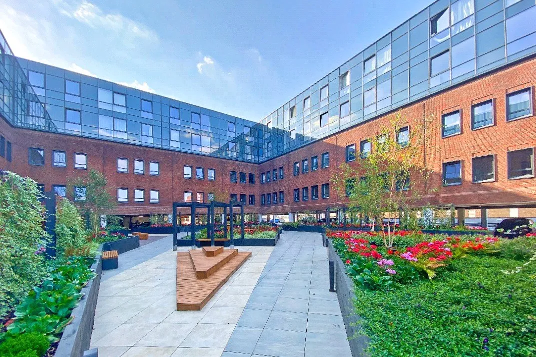 1 bed flat for sale — Ashwood House, 12-22 Pembroke Broadway, Camberley, Surrey, GU15 3FE