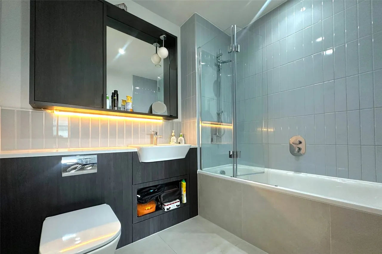 Ashwood House, 12-22 Pembroke Broadway, Camberley, Surrey, GU15 3FE, photo 5