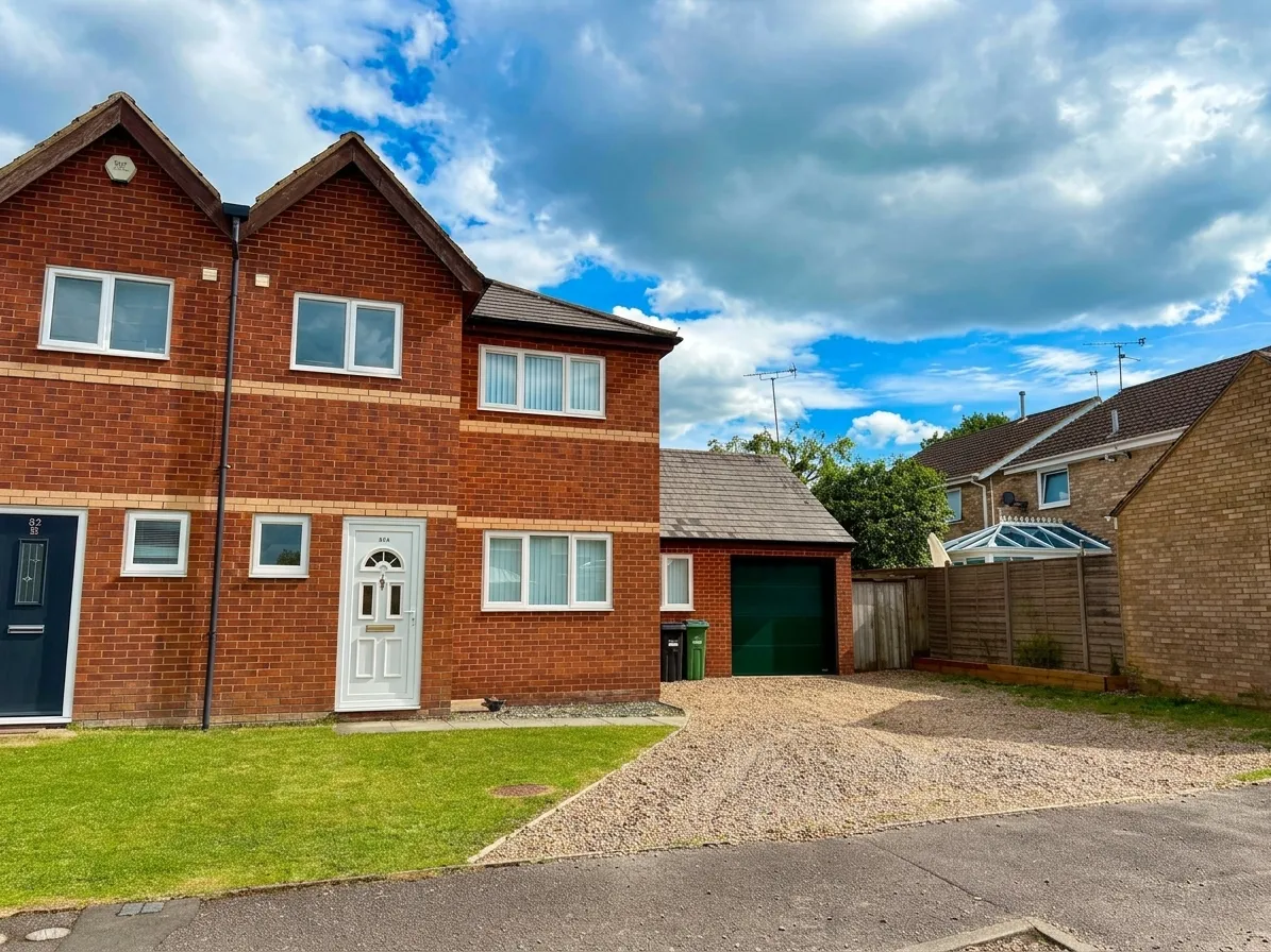 4 bed house to rent, Western Drive, Hanslope, MK19