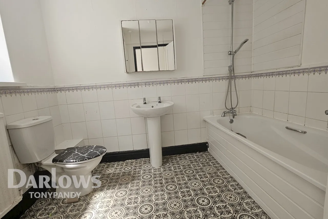 East Road, Tylorstown, CF43, photo 8