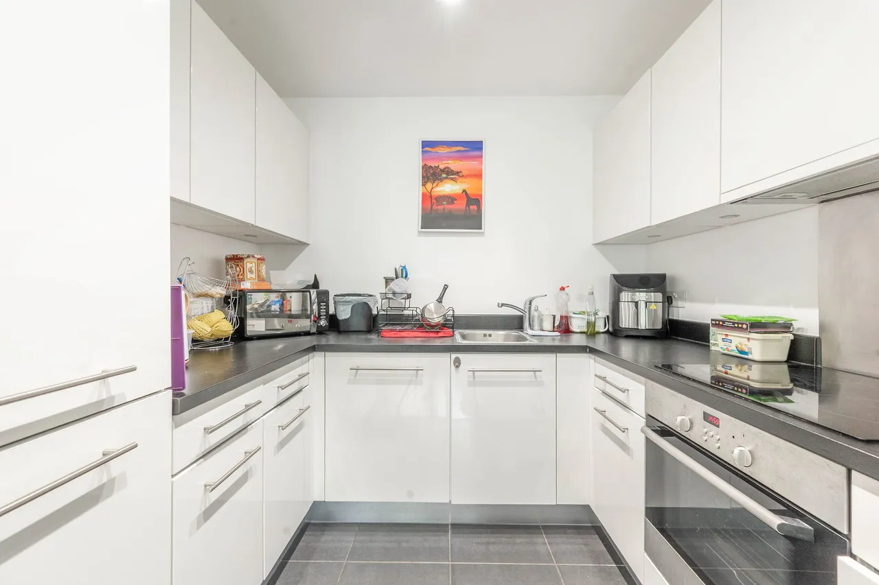 3 Henry Court, Unwin Way, Stanmore, photo 4