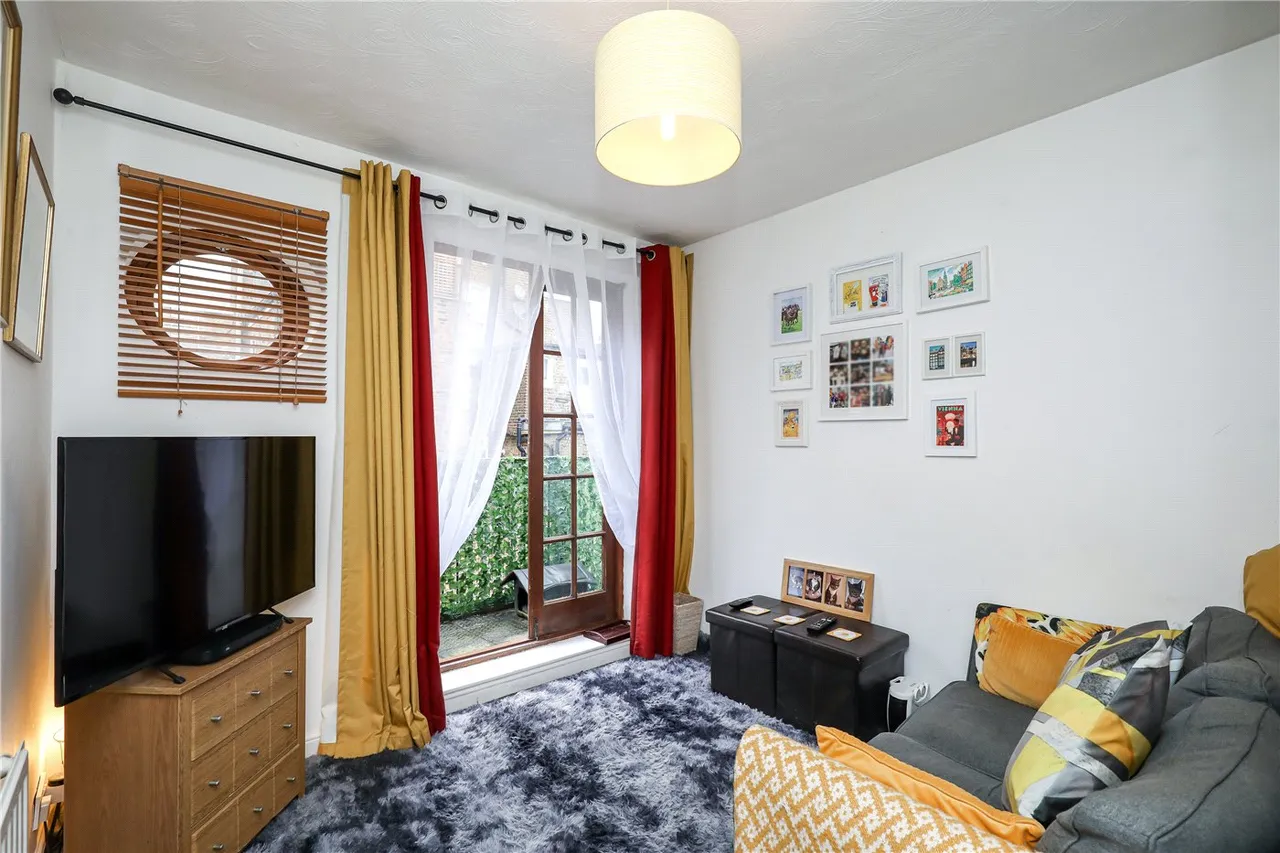 Burlington Mews, London, W3, photo 9