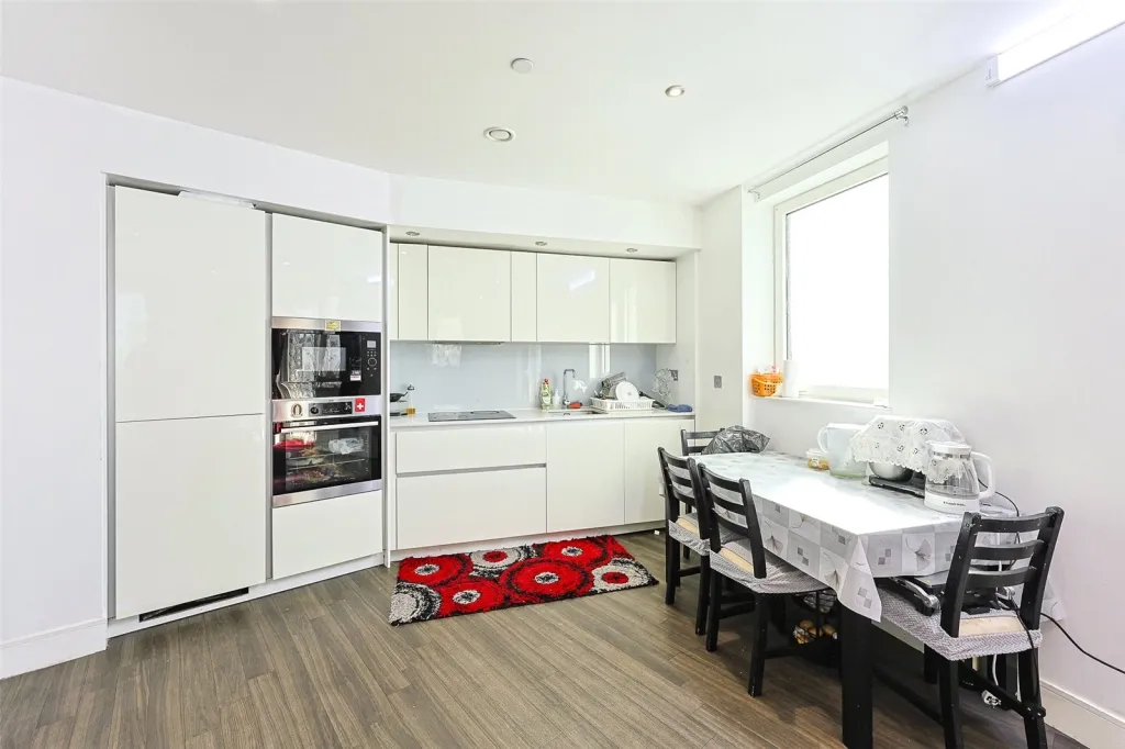 Healum Avenue, Southall, UB2, photo 7