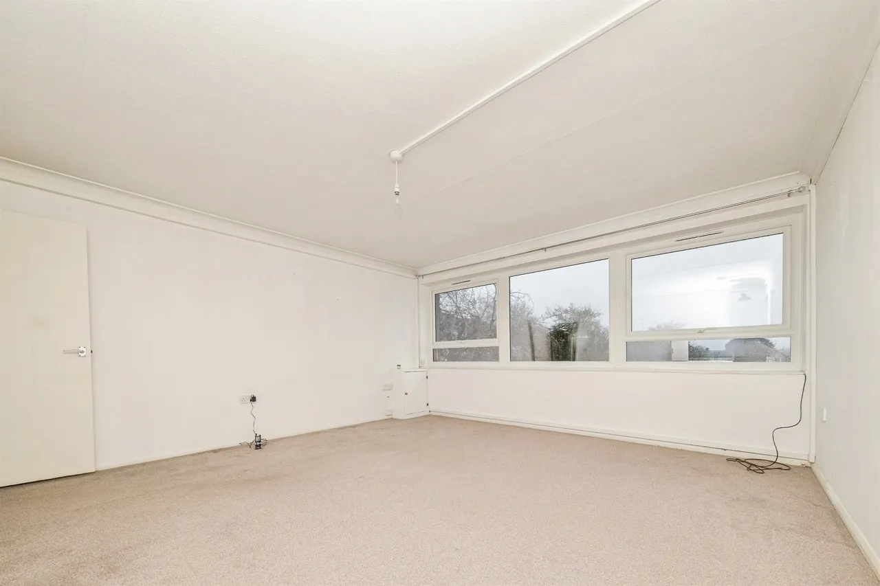 2 bed flat for sale — Minden Road, Sudbury