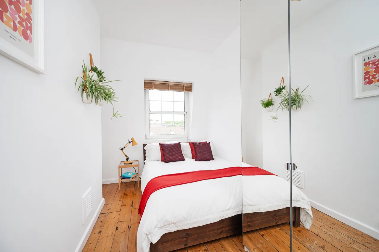 30 Cambridge Court, 220 Cambridge Heath Road, London, photo 6