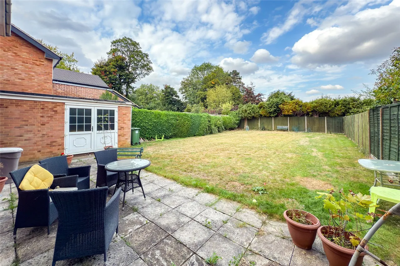 Grant Gardens, Harpenden, Hertfordshire, AL5 4QD, photo 9