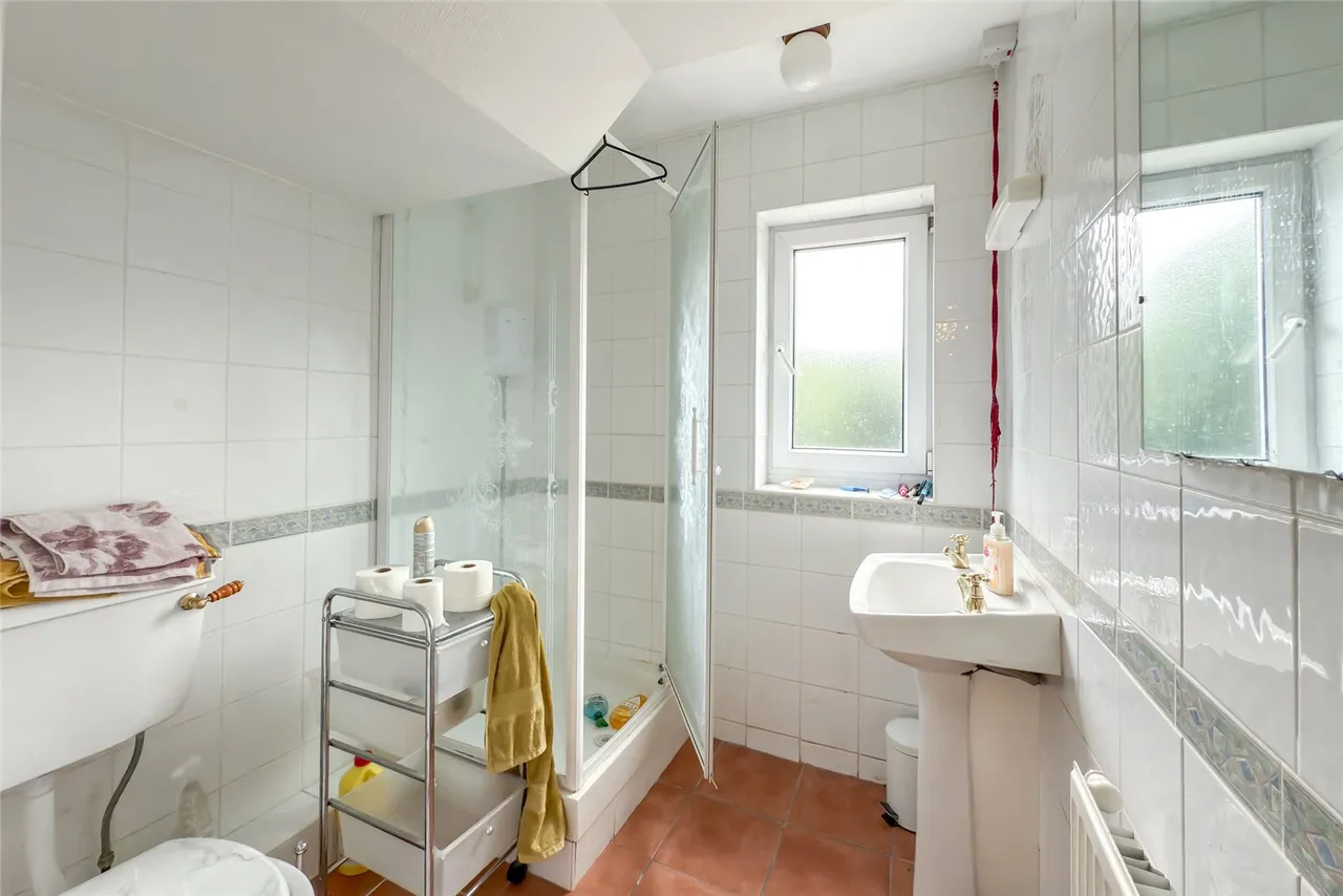 Grant Gardens, Harpenden, Hertfordshire, AL5 4QD, photo 11