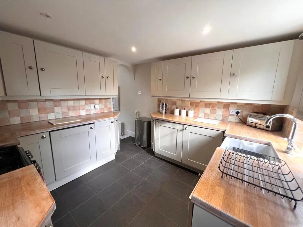 High Road, Cookham, SL6, photo 7