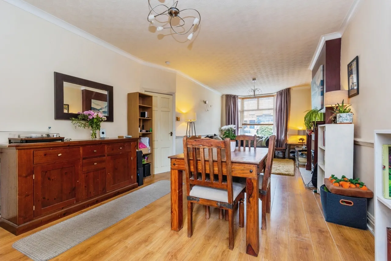 Dane Road, Sale, Greater Manchester, M33, photo 5