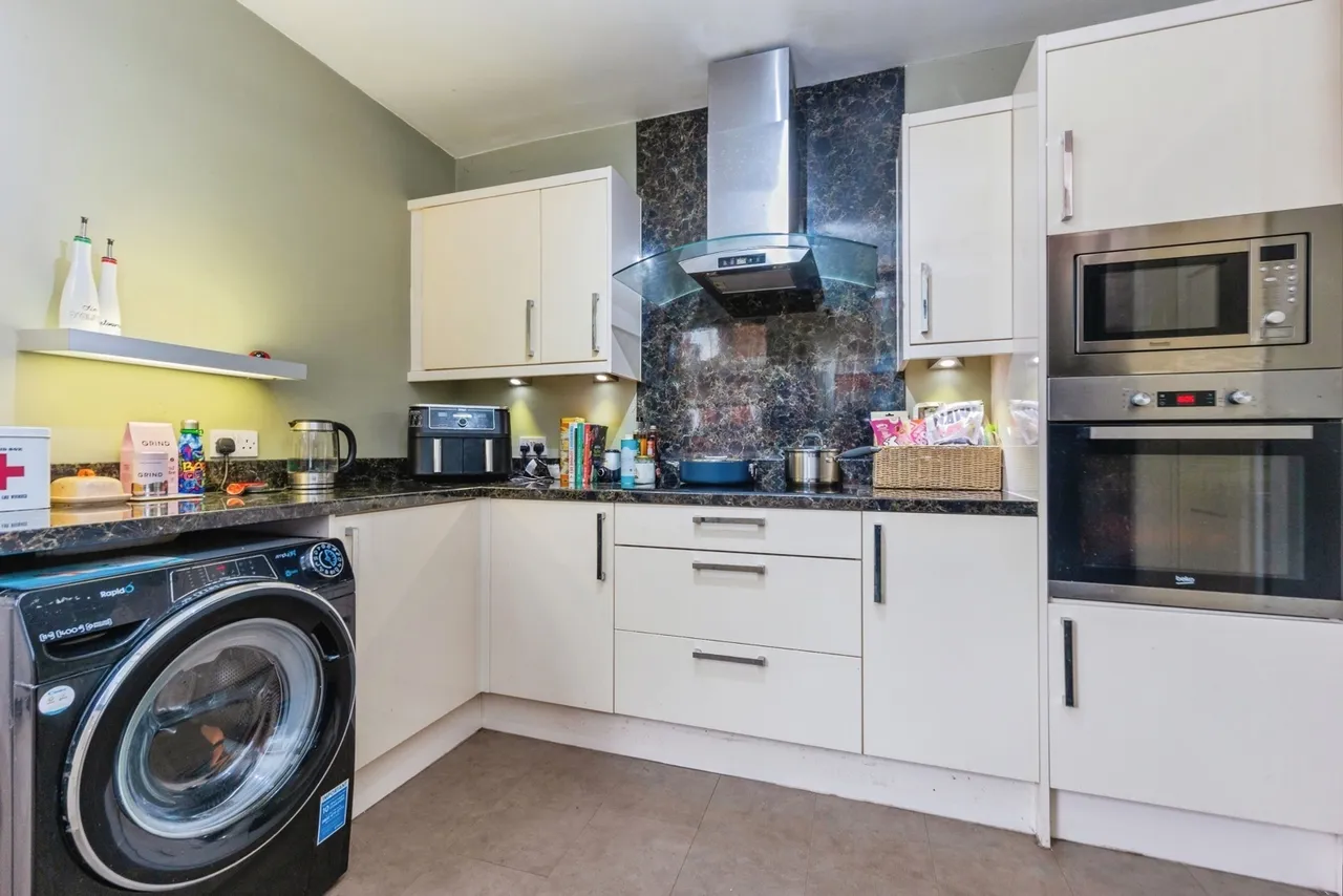 Dane Road, Sale, Greater Manchester, M33, photo 7