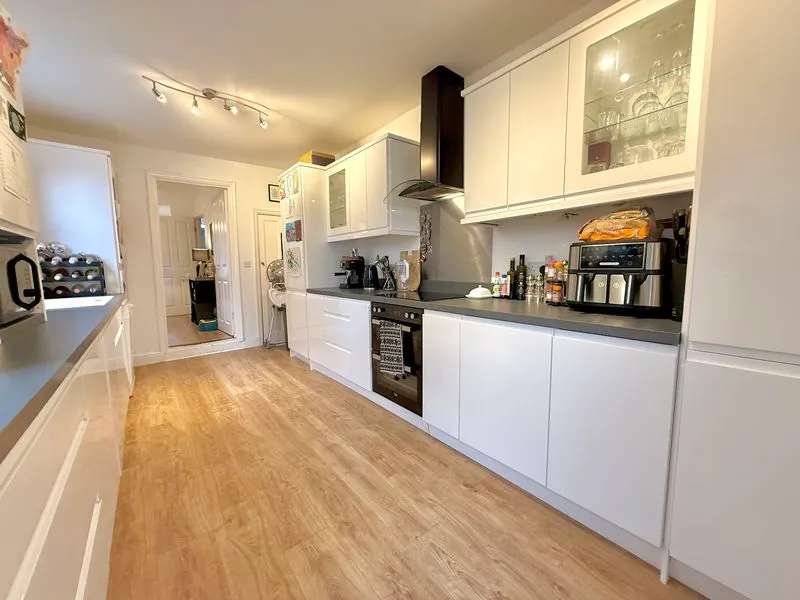 West Parade, Dunstable LU6 1EN, photo 9