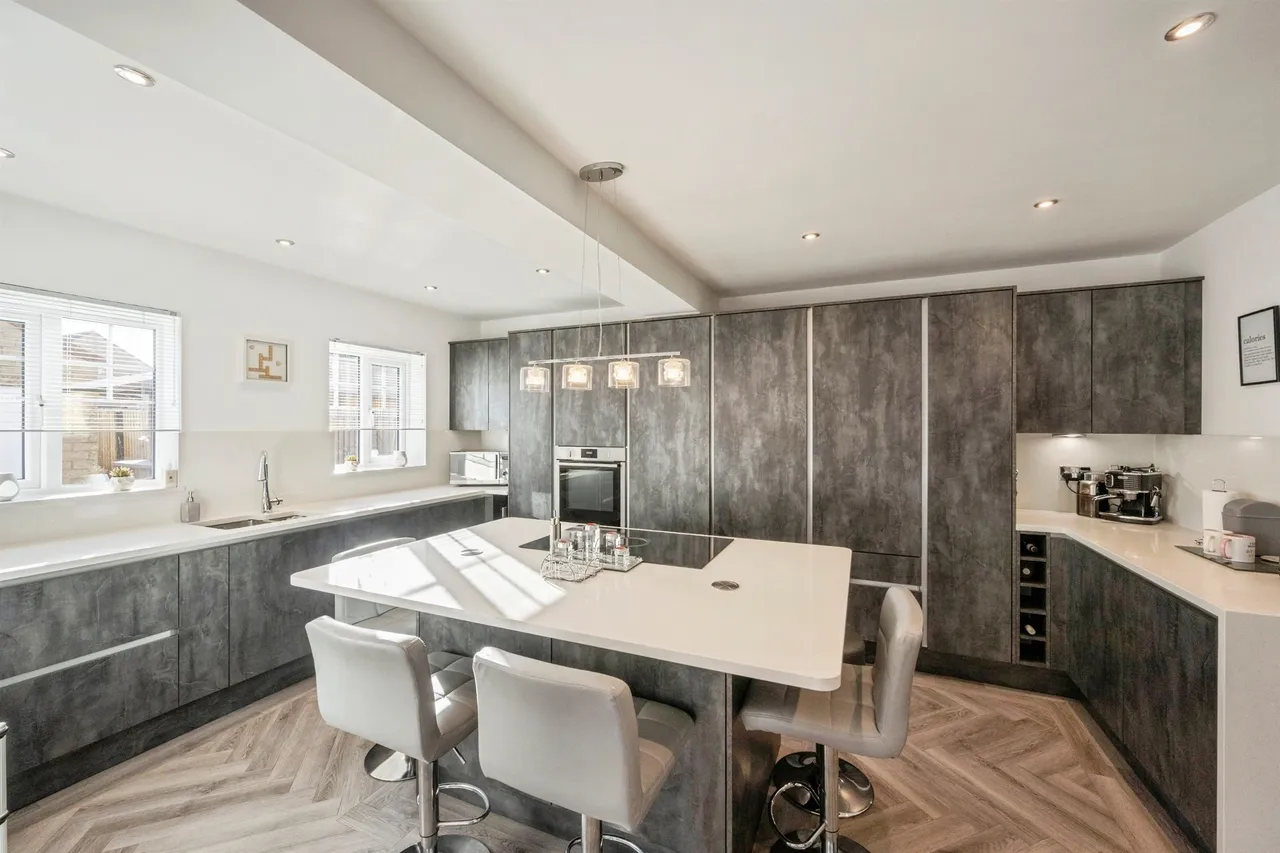 Fillies Avenue, Bessacarr, Doncaster, photo 2
