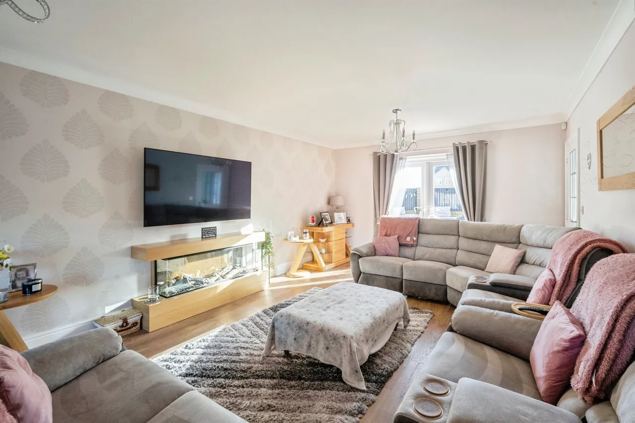 Fillies Avenue, Bessacarr, Doncaster, photo 3