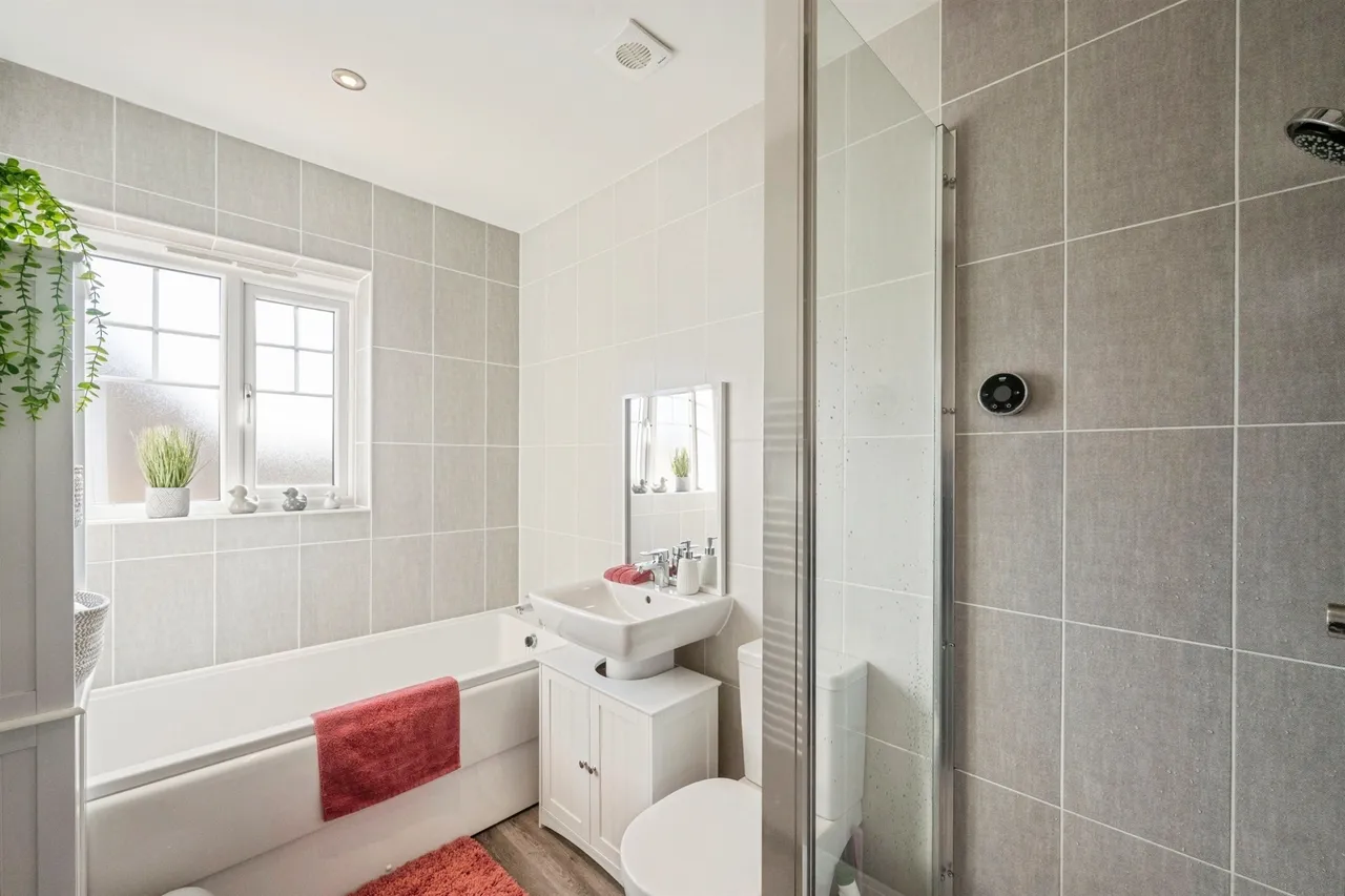 Fillies Avenue, Bessacarr, Doncaster, photo 11