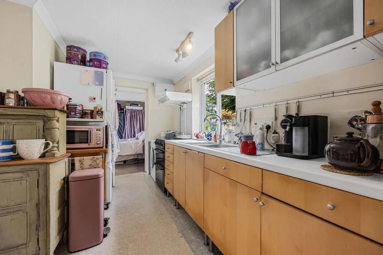 Shepherds Mount, Compton, RG20, photo 13