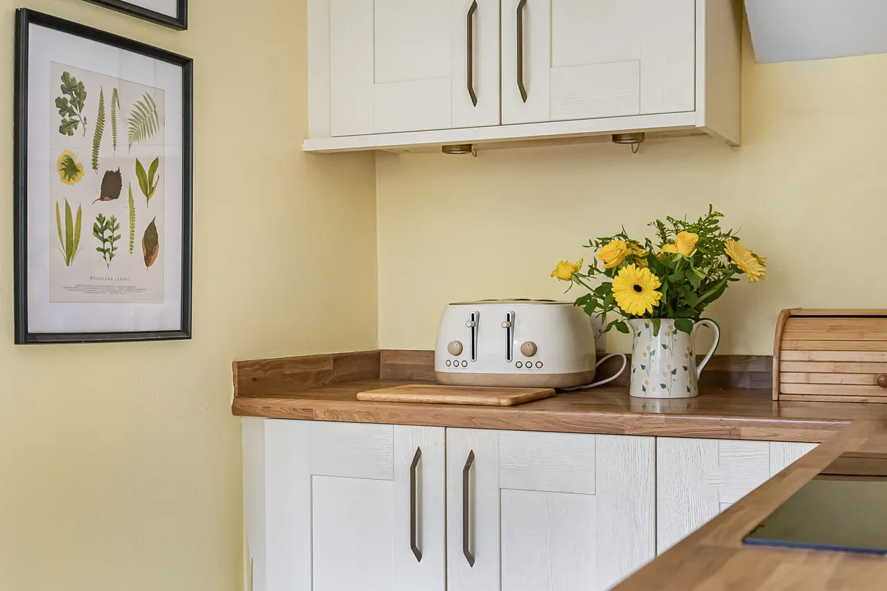 Shepherds Mount, Compton, RG20, photo 9