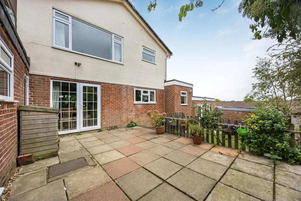 Shepherds Mount, Compton, RG20, photo 25