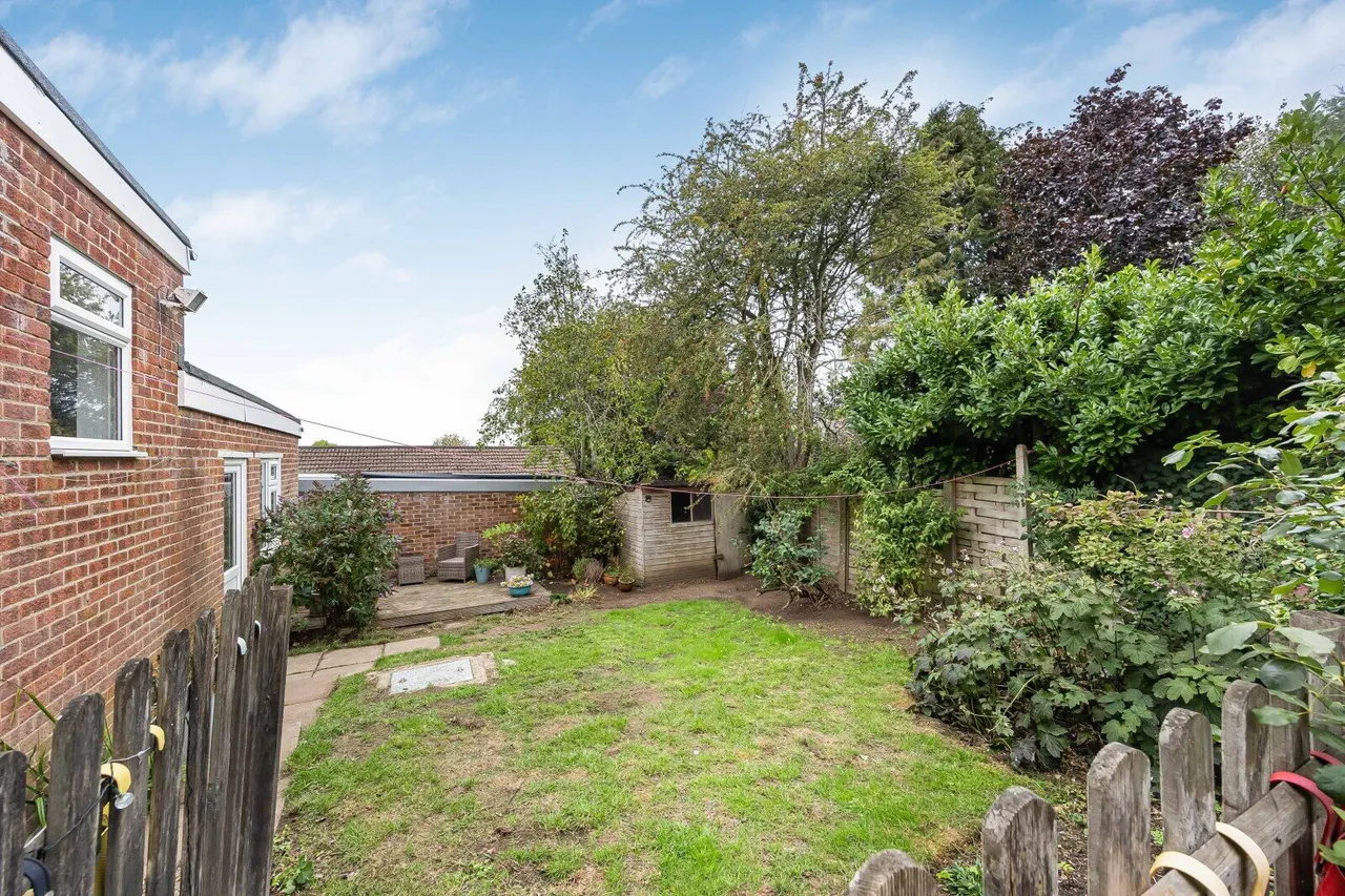 Shepherds Mount, Compton, RG20, photo 27