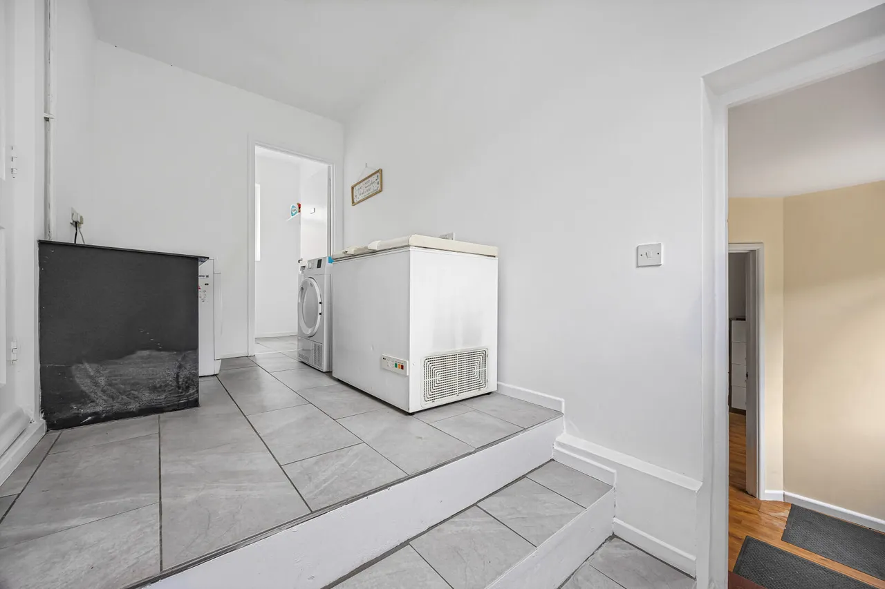 Shepherds Mount, Compton, RG20, photo 18