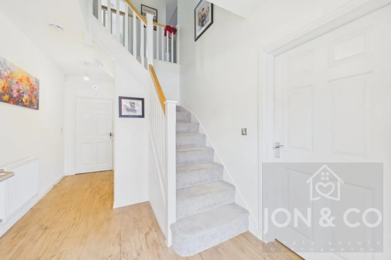 Kent Road South, St Crispins, NN5, photo 4