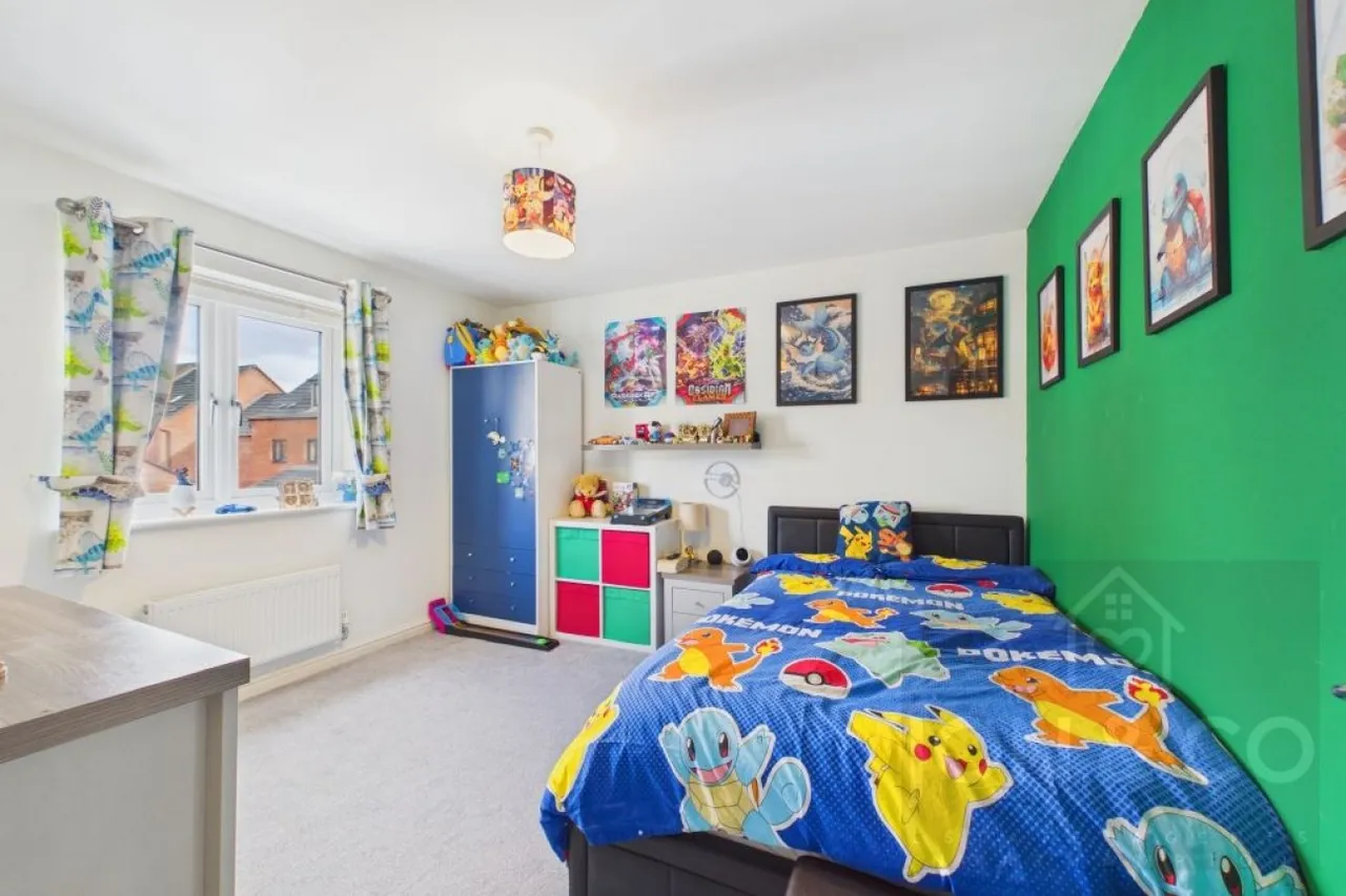 Kent Road South, St Crispins, NN5, photo 11