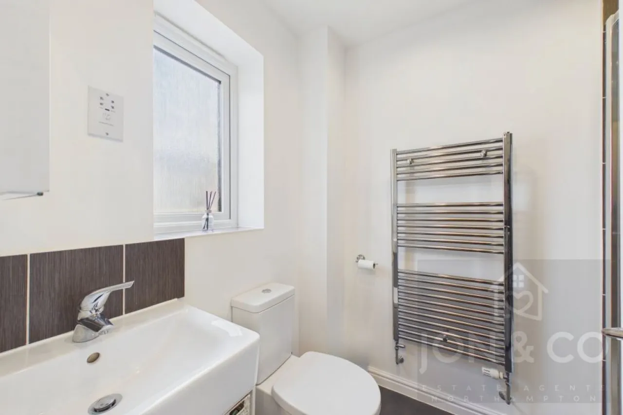 Kent Road South, St Crispins, NN5, photo 19