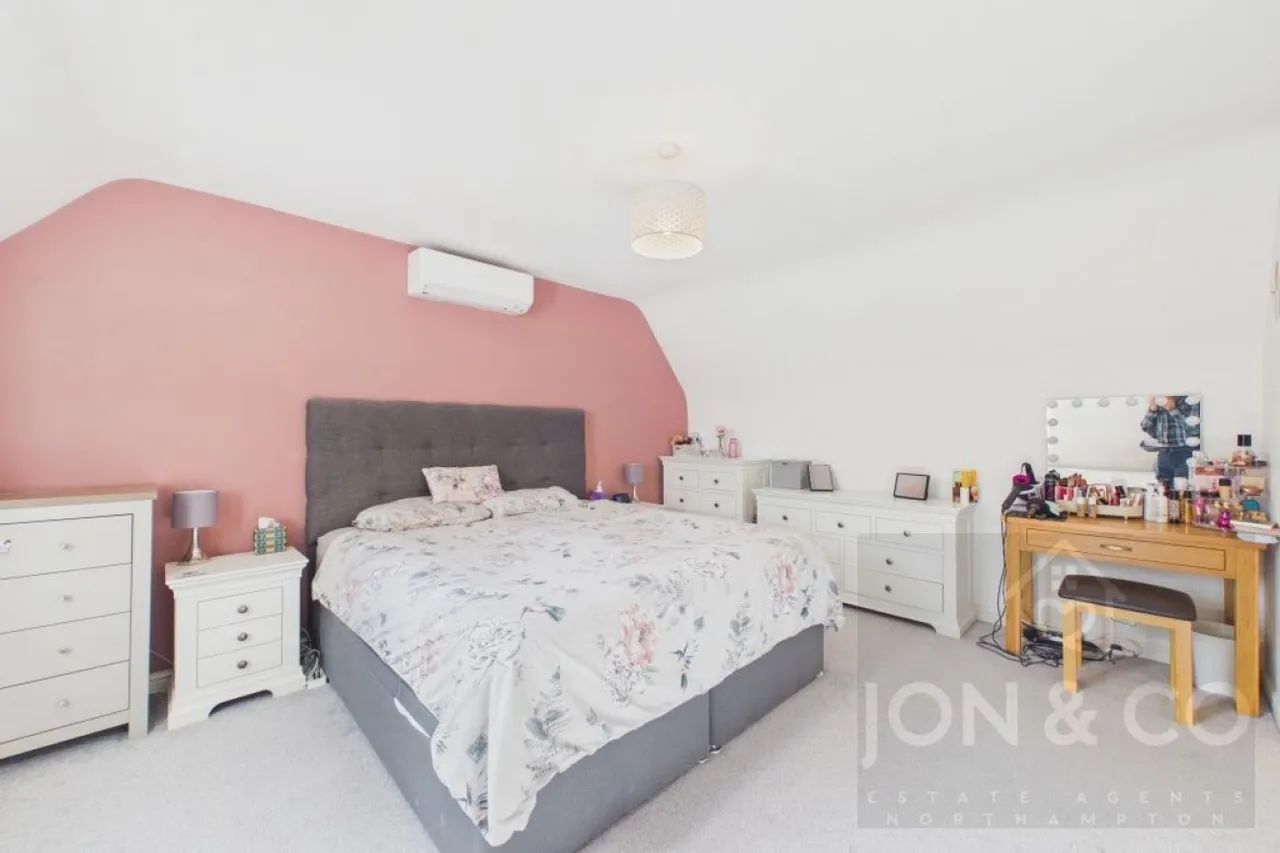 Kent Road South, St Crispins, NN5, photo 18