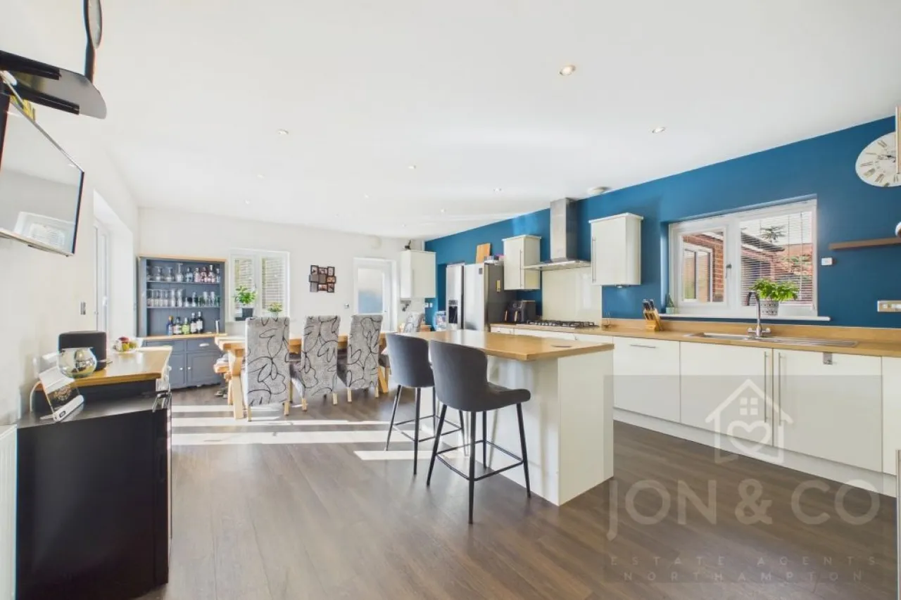 Kent Road South, St Crispins, NN5, photo 6